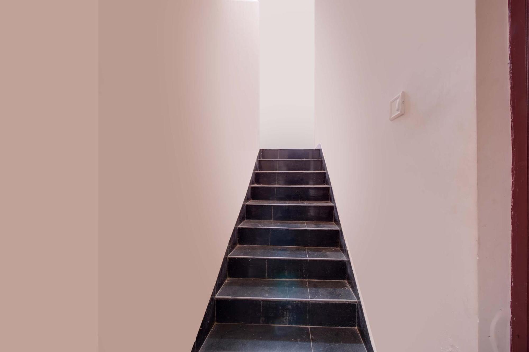 Collection O Palm Exotica Hotel Visakhapatnam Ngoại thất bức ảnh