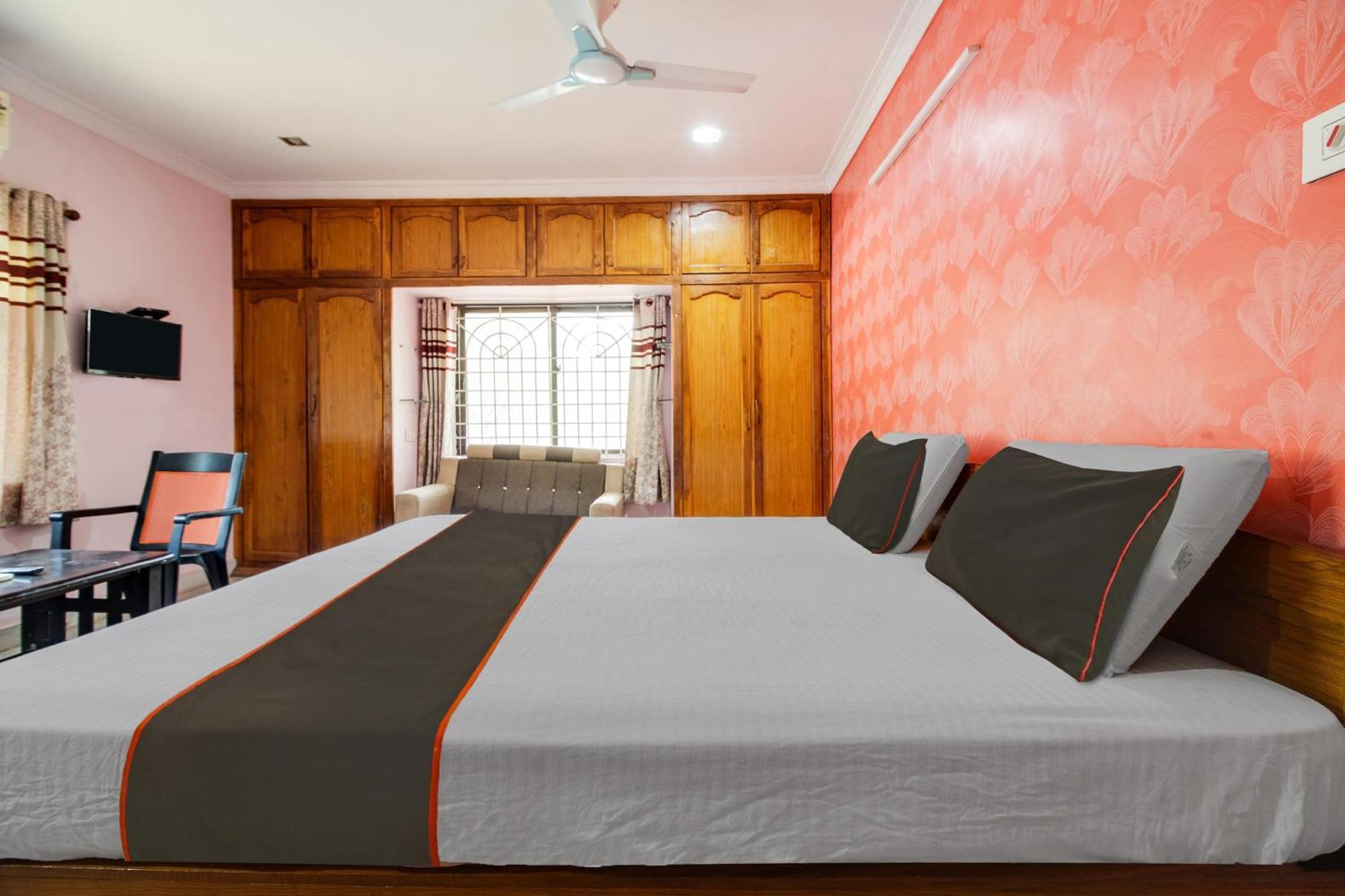 Collection O Palm Exotica Hotel Visakhapatnam Ngoại thất bức ảnh